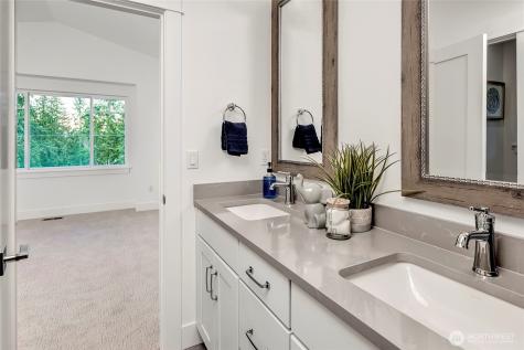 15033 SE 44th Street Bellevue WA 98006