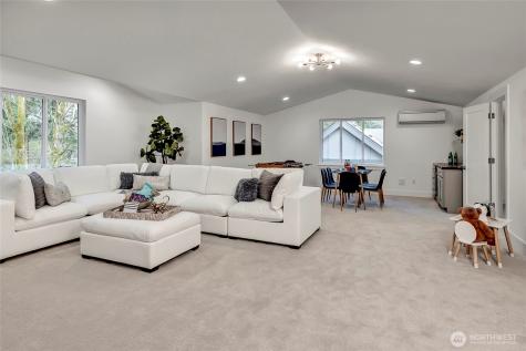 15033 SE 44th Street Bellevue WA 98006