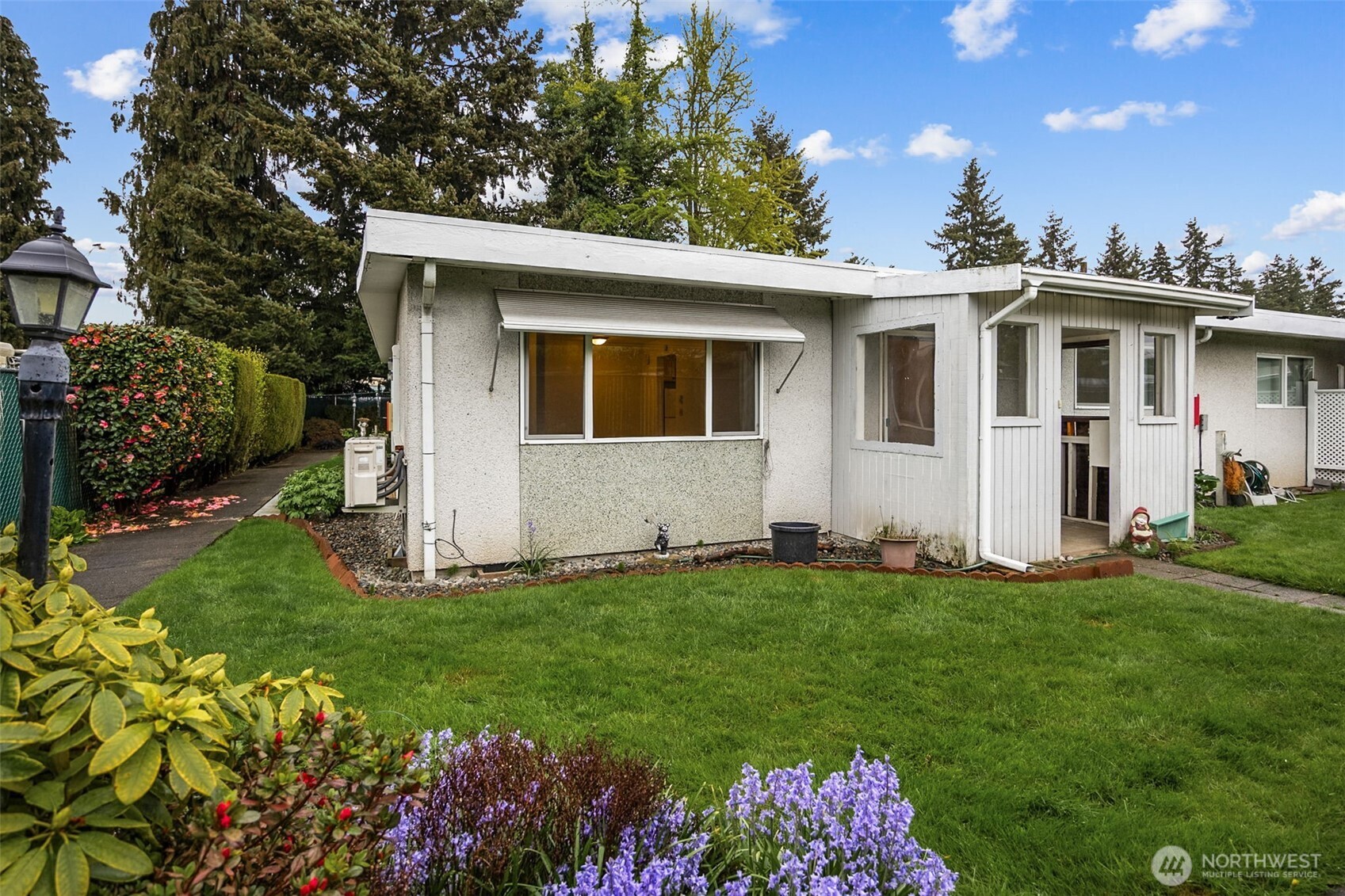 319 7th Place SE Puyallup WA 98372