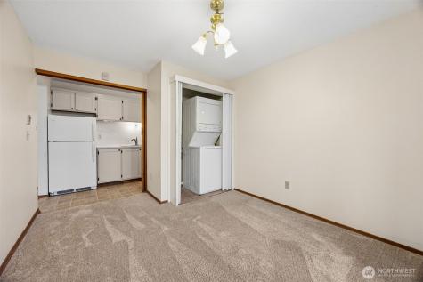 319 7th Place SE Puyallup WA 98372