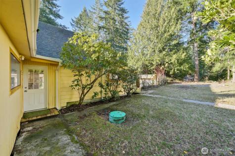 22115 Maple Drive NW Lakebay WA 98349