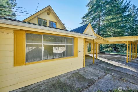 22115 Maple Drive NW Lakebay WA 98349