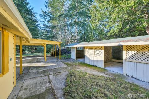 22115 Maple Drive NW Lakebay WA 98349