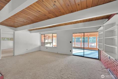 22115 Maple Drive NW Lakebay WA 98349