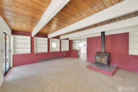 22115 Maple Drive NW Lakebay WA 98349