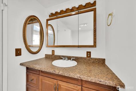 22115 Maple Drive NW Lakebay WA 98349
