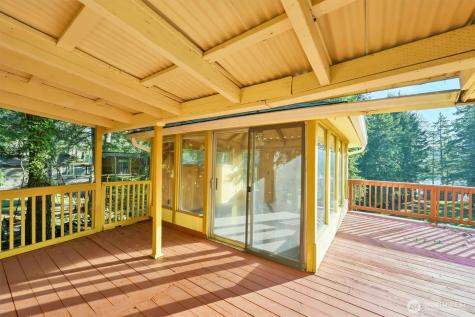 22115 Maple Drive NW Lakebay WA 98349