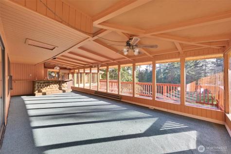 22115 Maple Drive NW Lakebay WA 98349