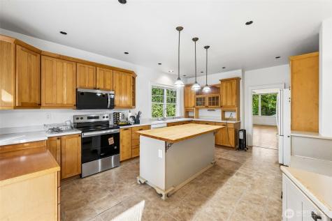 8413 309th Place SE Issaquah WA 98027