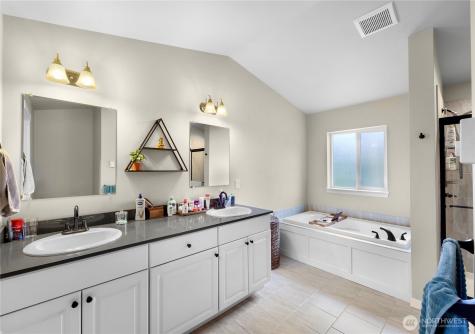 1911 SW Cooper Way Oak Harbor WA 98277