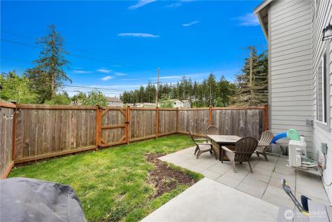 1911 SW Cooper Way Oak Harbor WA 98277