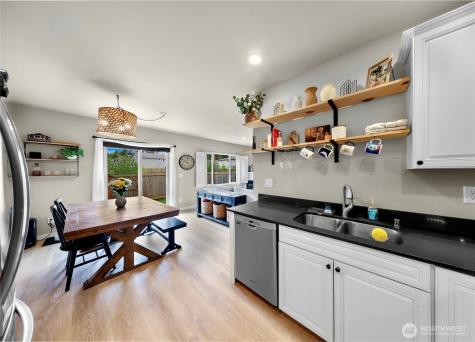 1911 SW Cooper Way Oak Harbor WA 98277