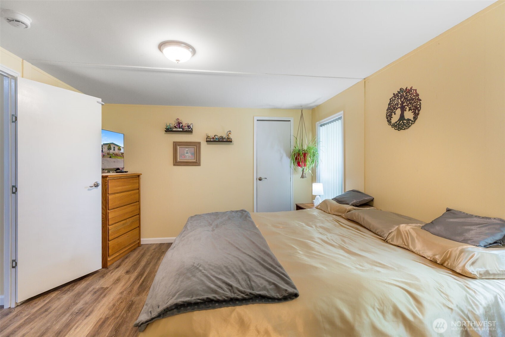 818 82nd Street E Tacoma WA 98404