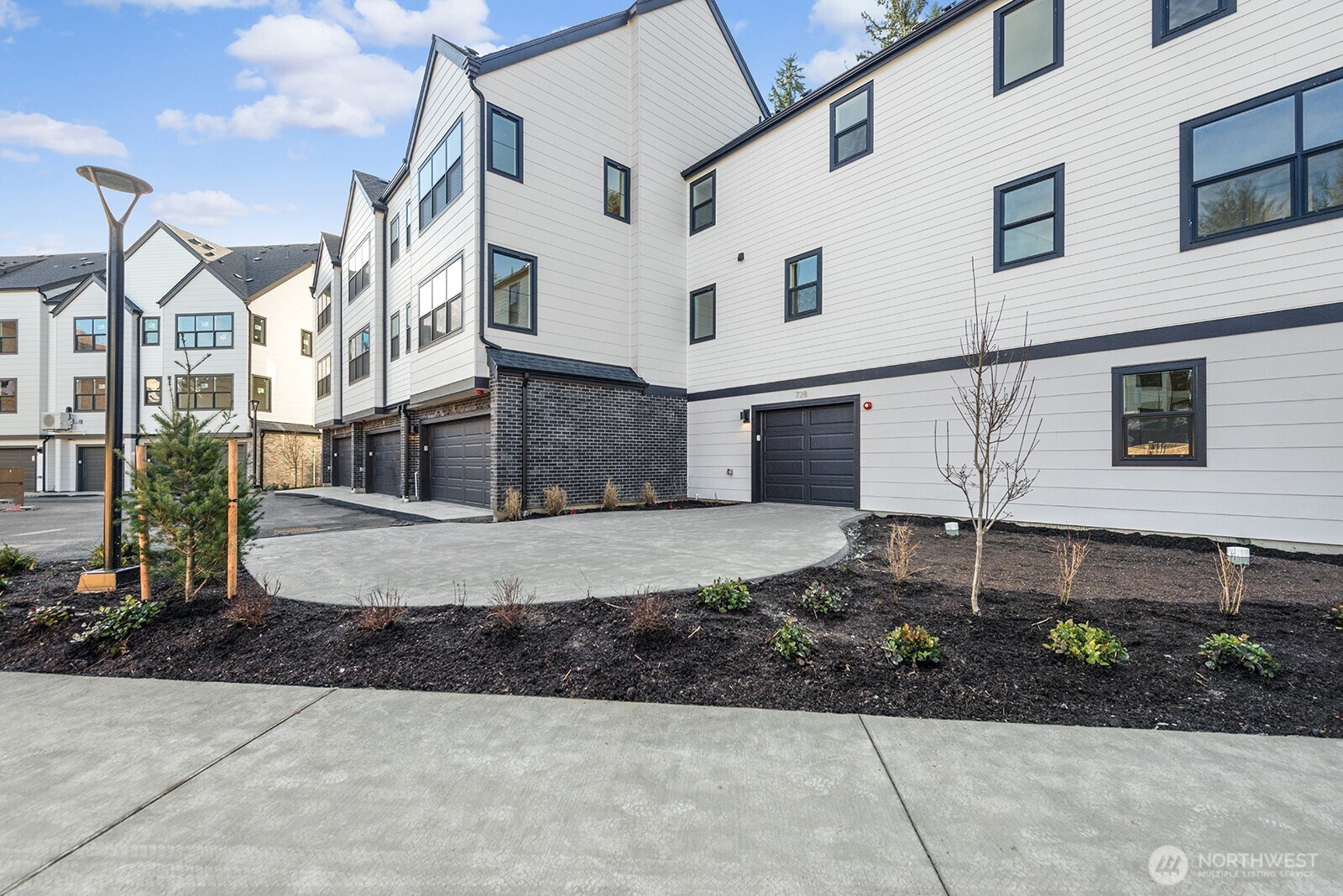 728 Newport Way NW Issaquah WA 98027
