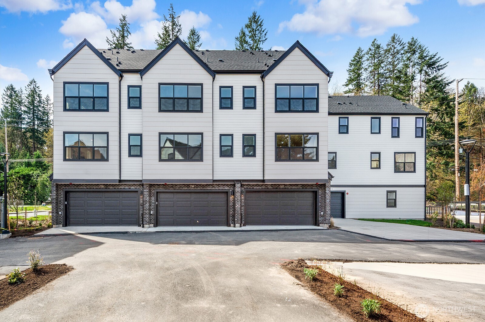 728 Newport Way NW Issaquah WA 98027