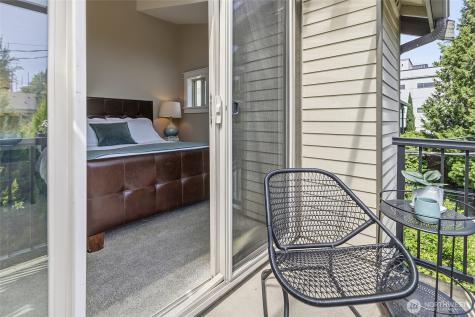 3633 Evanston Avenue N Seattle WA 98103