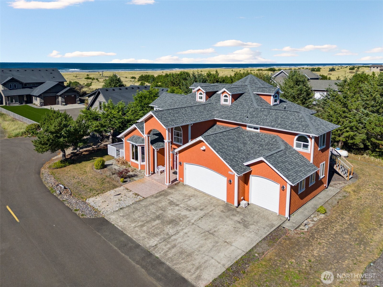 238 25th Street NW Long Beach WA 98631