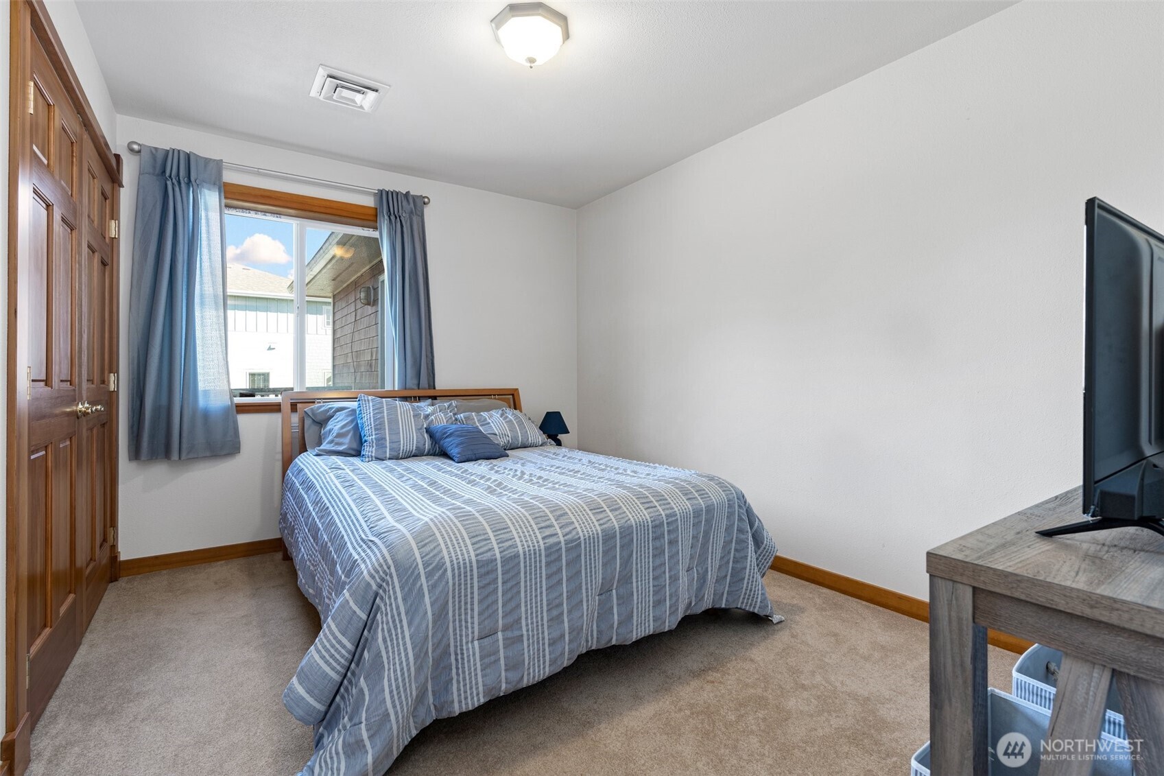 238 25th Street NW Long Beach WA 98631
