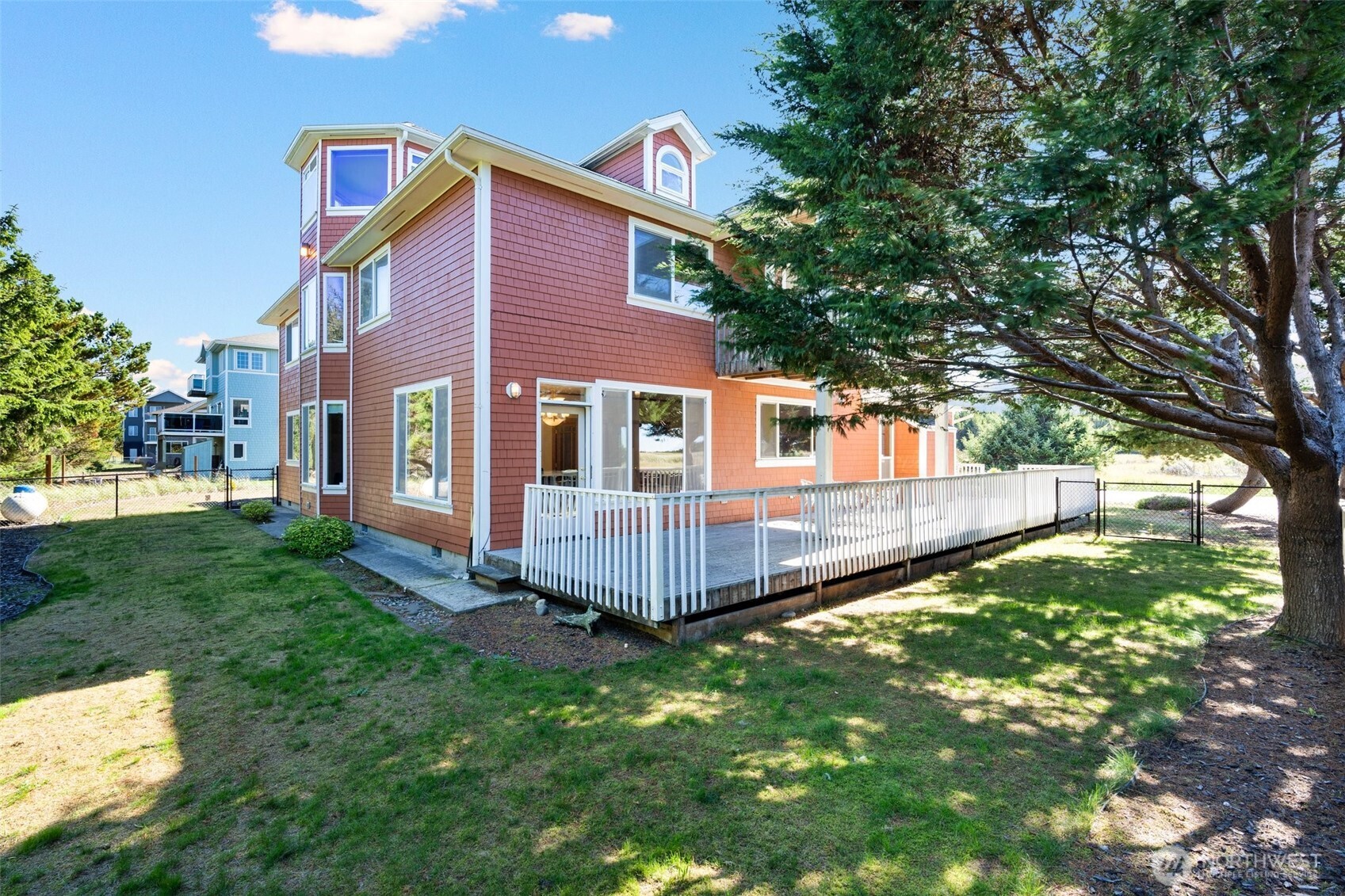 238 25th Street NW Long Beach WA 98631