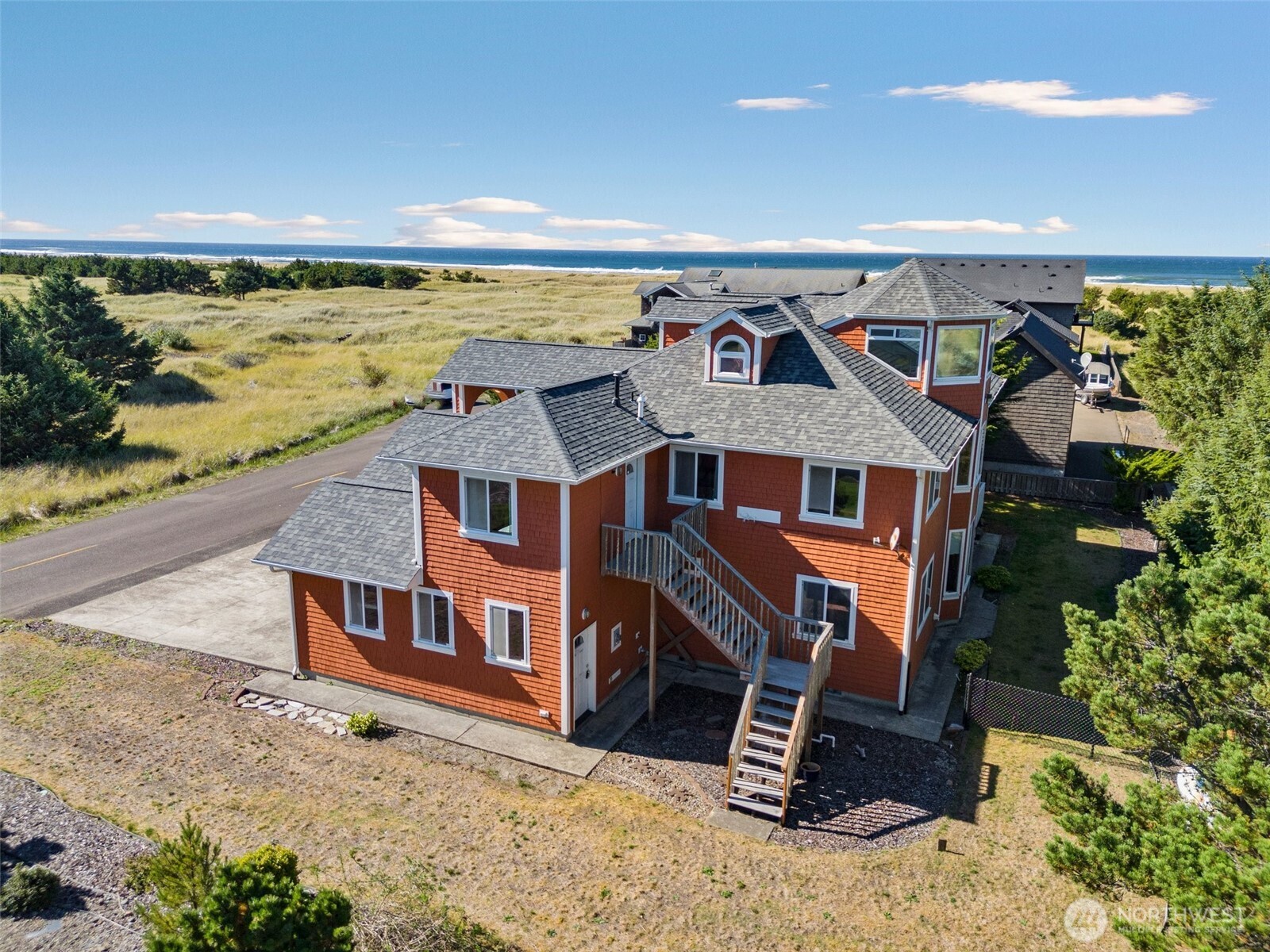 238 25th Street NW Long Beach WA 98631