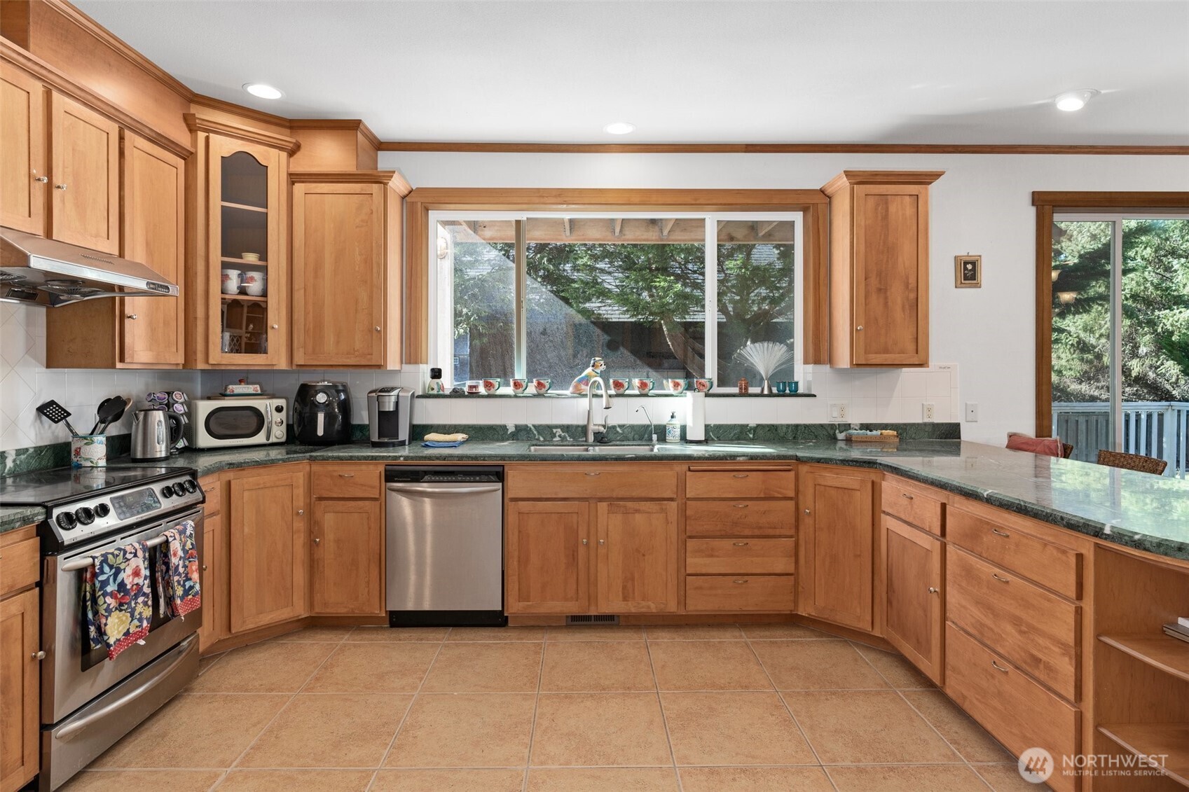238 25th Street NW Long Beach WA 98631