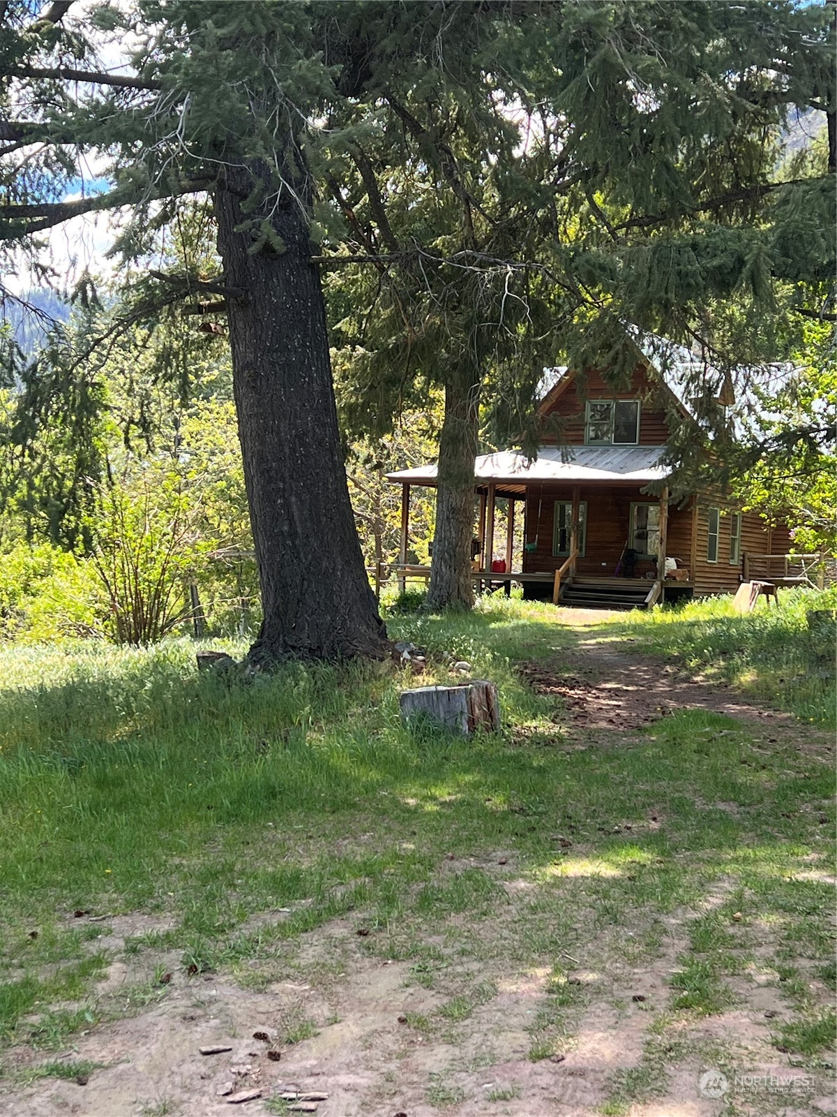 15 Lucky Jim Lane Winthrop WA 98862