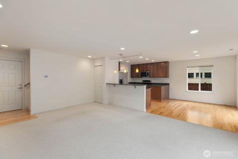 207 Edmonds Place NE Renton WA 98056
