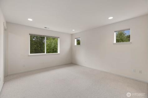 207 Edmonds Place NE Renton WA 98056