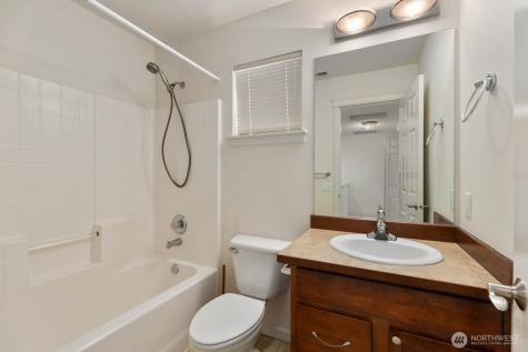 207 Edmonds Place NE Renton WA 98056