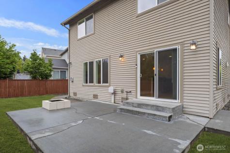 207 Edmonds Place NE Renton WA 98056