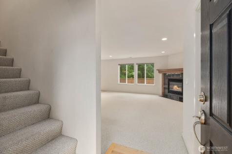 207 Edmonds Place NE Renton WA 98056