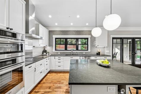 12405 NE 108th Place Kirkland WA 98033