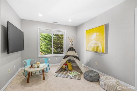 4952 160th Court SE Bellevue WA 98006