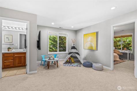 4952 160th Court SE Bellevue WA 98006