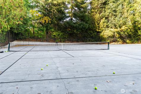 4952 160th Court SE Bellevue WA 98006