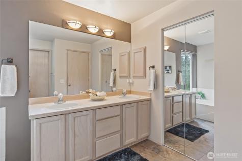 20059 SE 290th Place Kent WA 98042