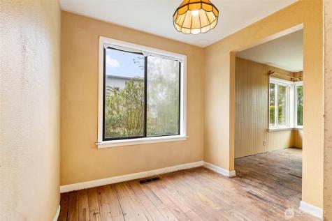 15620 5th Avenue NE Shoreline WA 98155