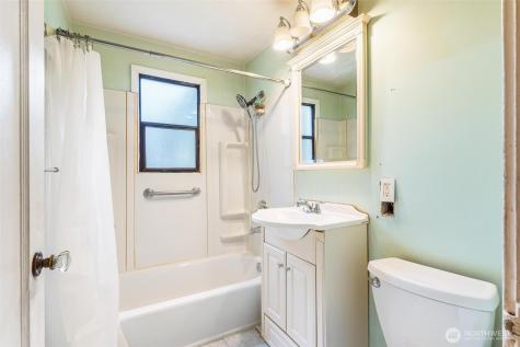 15620 5th Avenue NE Shoreline WA 98155