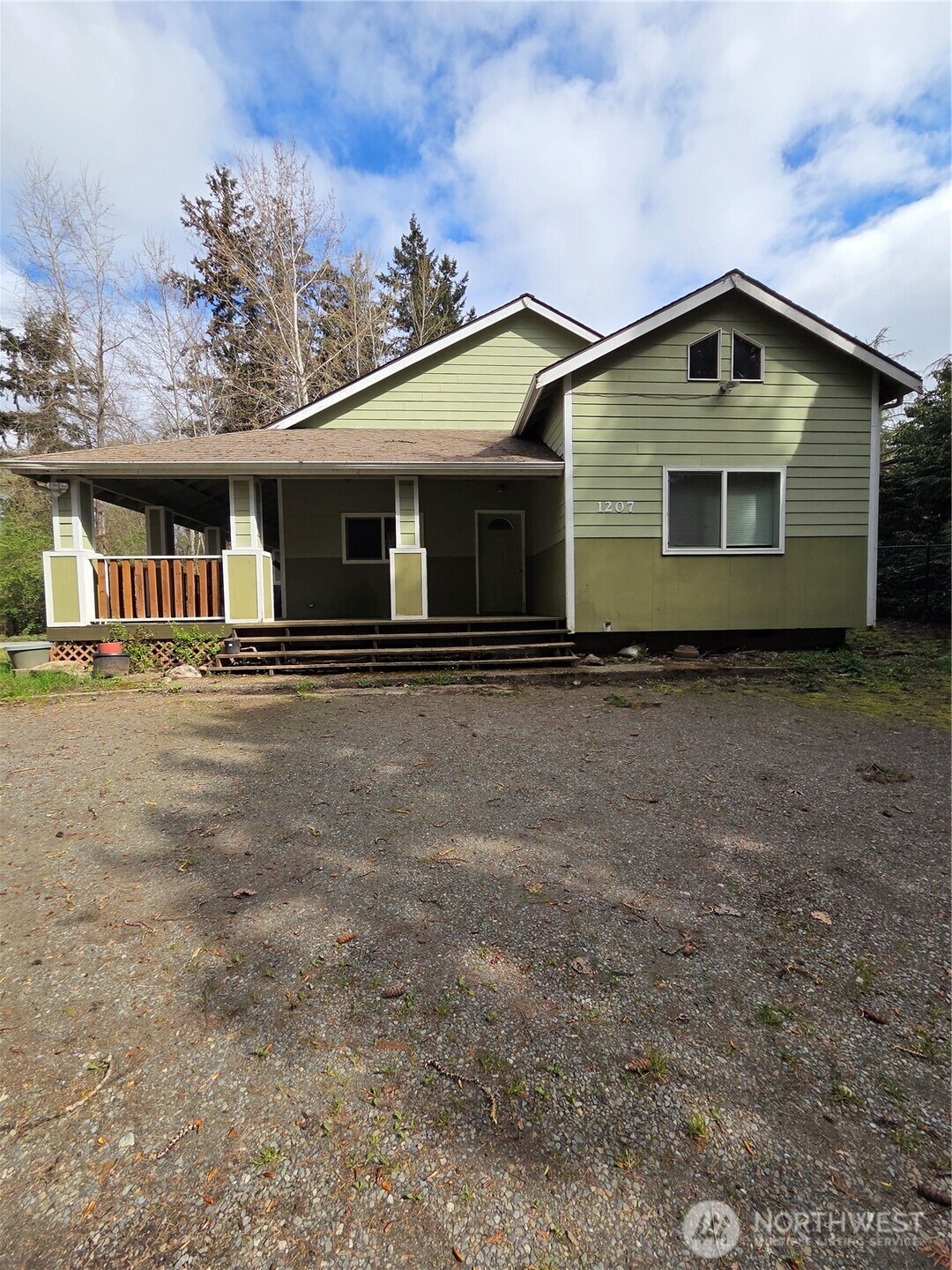 1207 E 121st Street Tacoma WA 98445