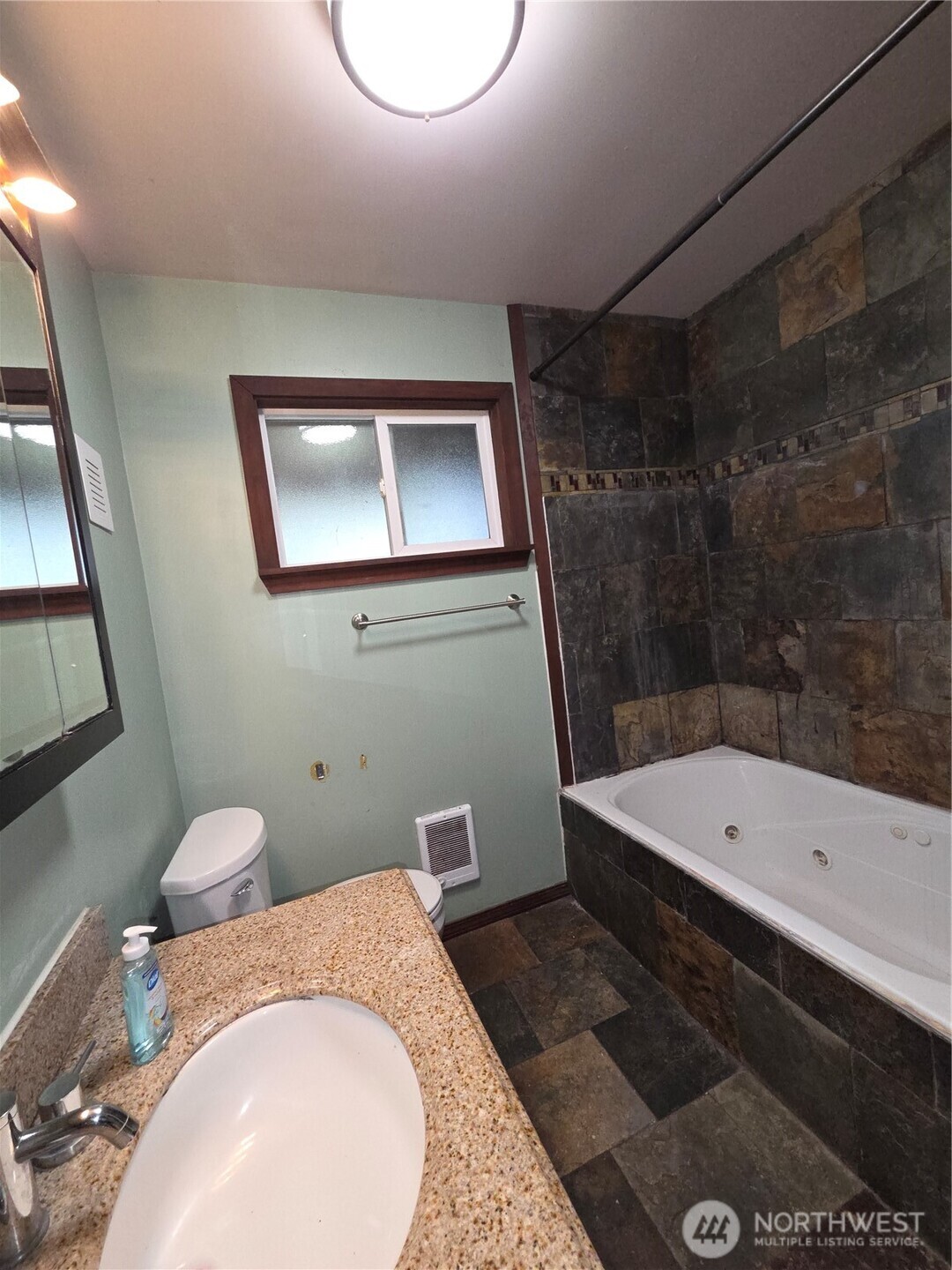 1207 E 121st Street Tacoma WA 98445