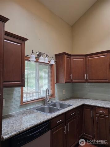 1207 E 121st Street Tacoma WA 98445