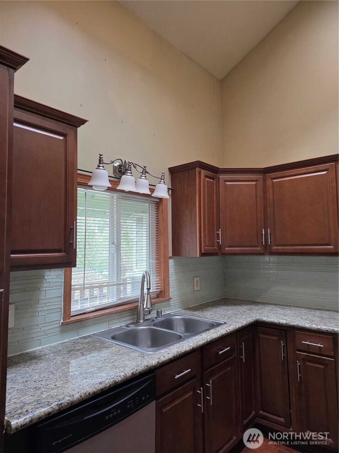 1207 E 121st Street Tacoma WA 98445