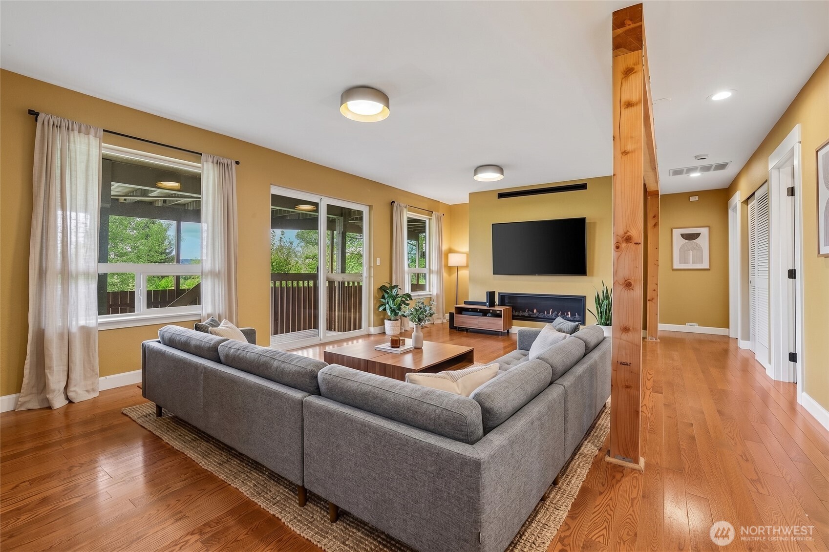 709 22nd Street SW Puyallup WA 98371