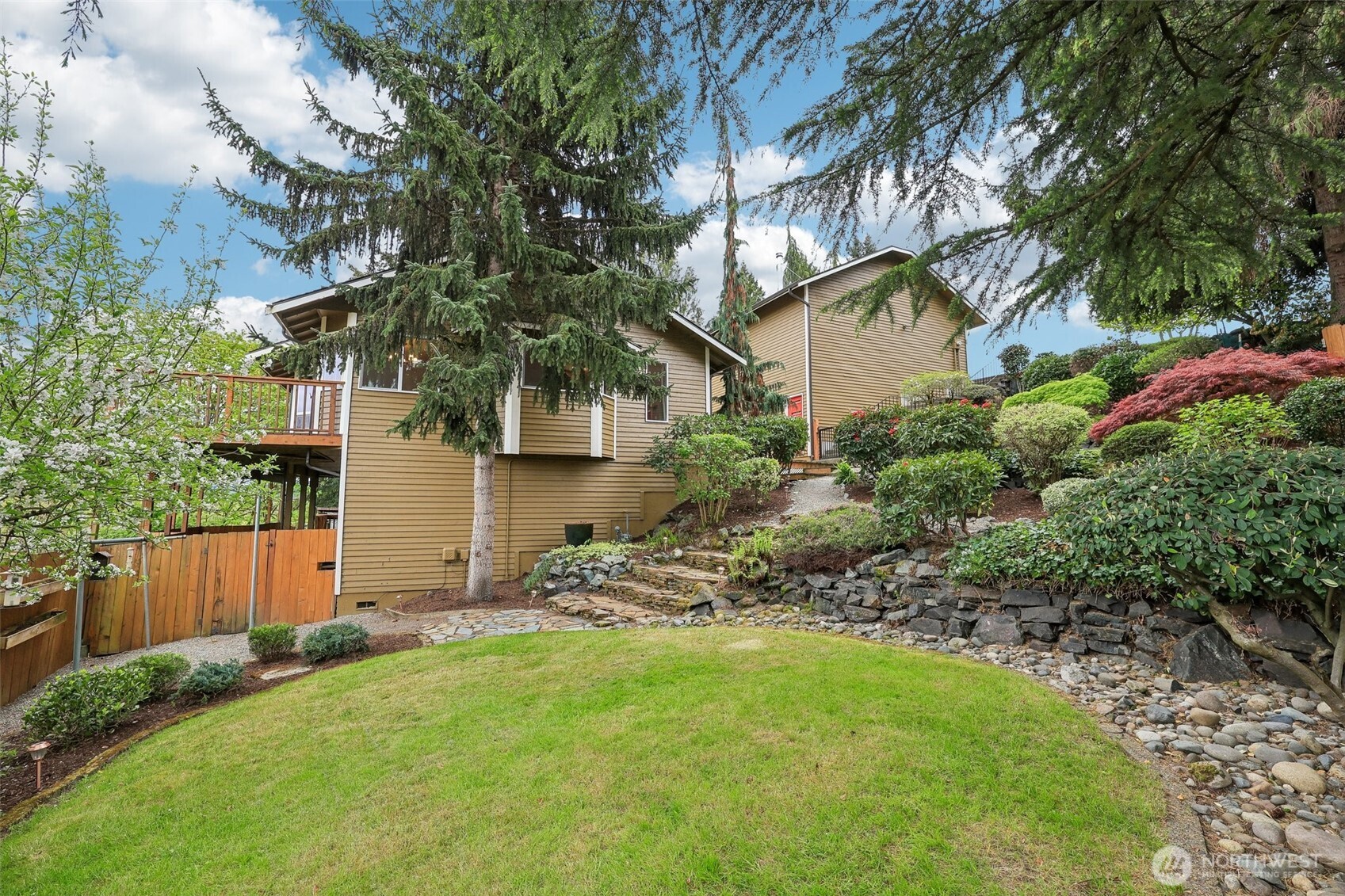 709 22nd Street SW Puyallup WA 98371