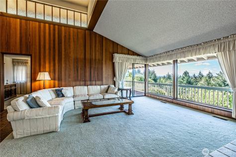 8926 51st Street W University Place WA 98467
