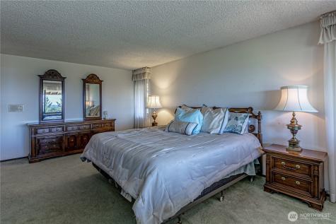 8926 51st Street W University Place WA 98467