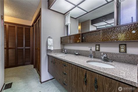 8926 51st Street W University Place WA 98467