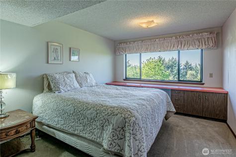 8926 51st Street W University Place WA 98467