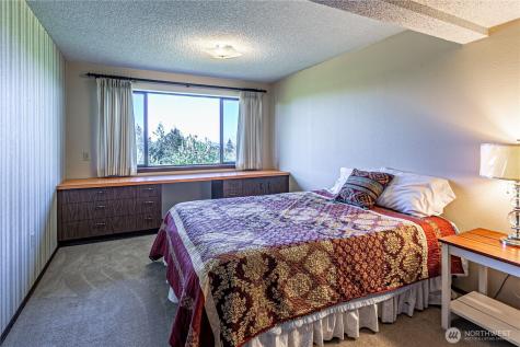 8926 51st Street W University Place WA 98467