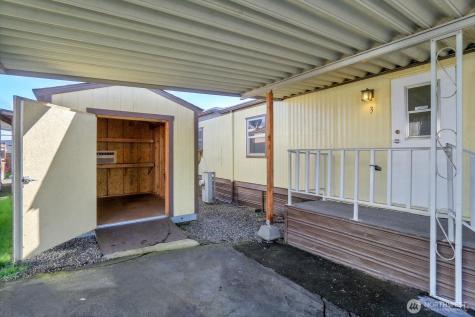 25739 135th Avenue SE Kent WA 98042